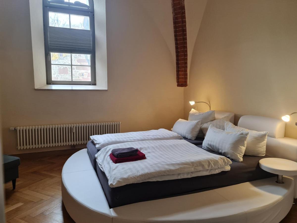 Appartements In Schoner Burganlage Jena Bagian luar foto