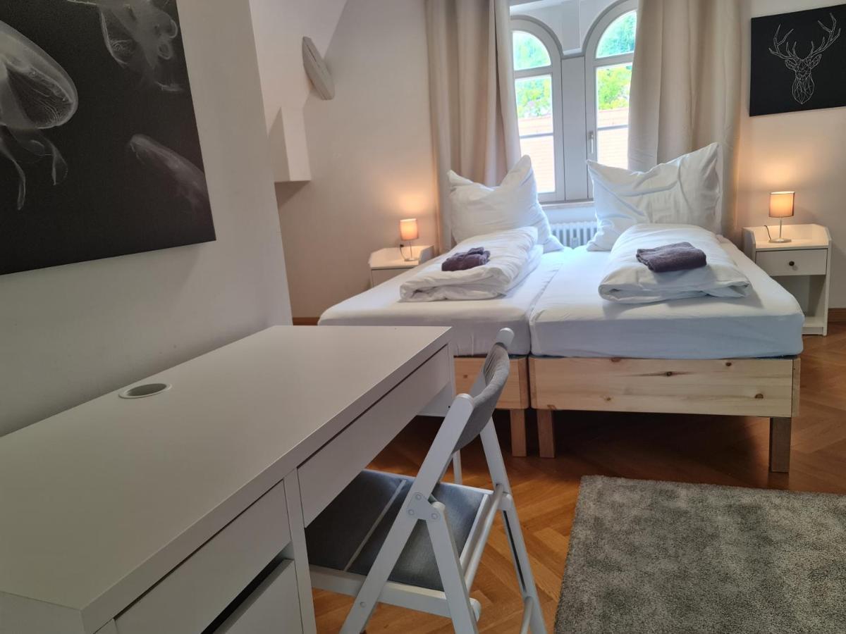 Appartements In Schoner Burganlage Jena Bagian luar foto