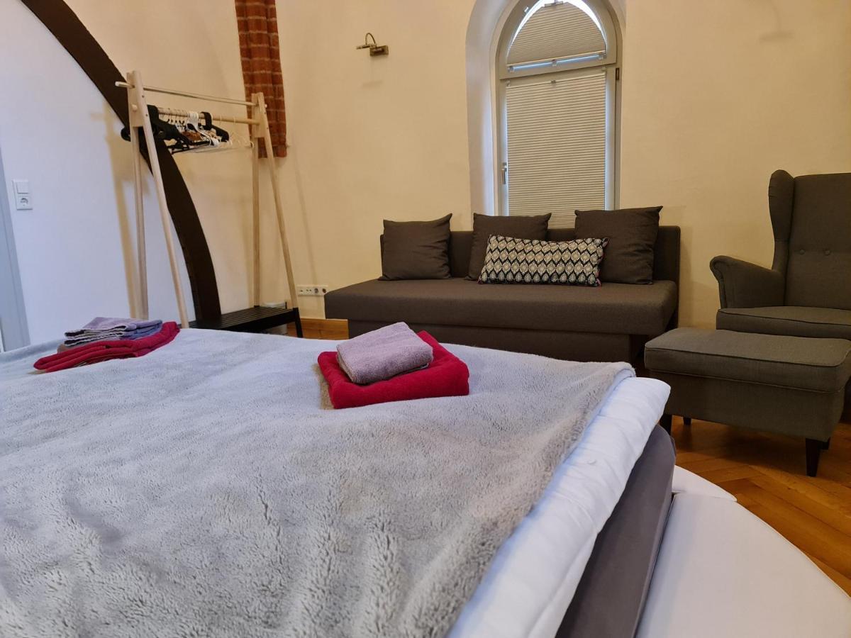 Appartements In Schoner Burganlage Jena Bagian luar foto